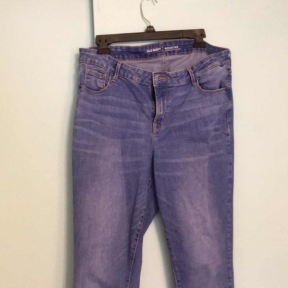 Old Navy Rockstar Skinny jeans. Mid-rise tall